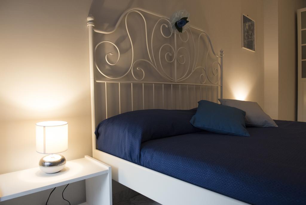 Authentic Sweet Home Rom Rum bild